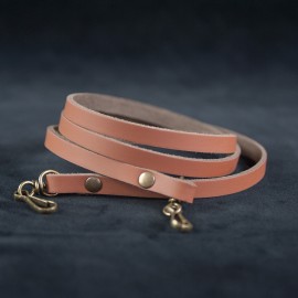 Sautoir en cuir gras pour cornes de chasse