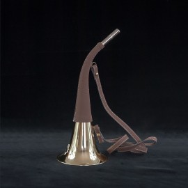 Trompe 40cm cuir marron et motif en relief